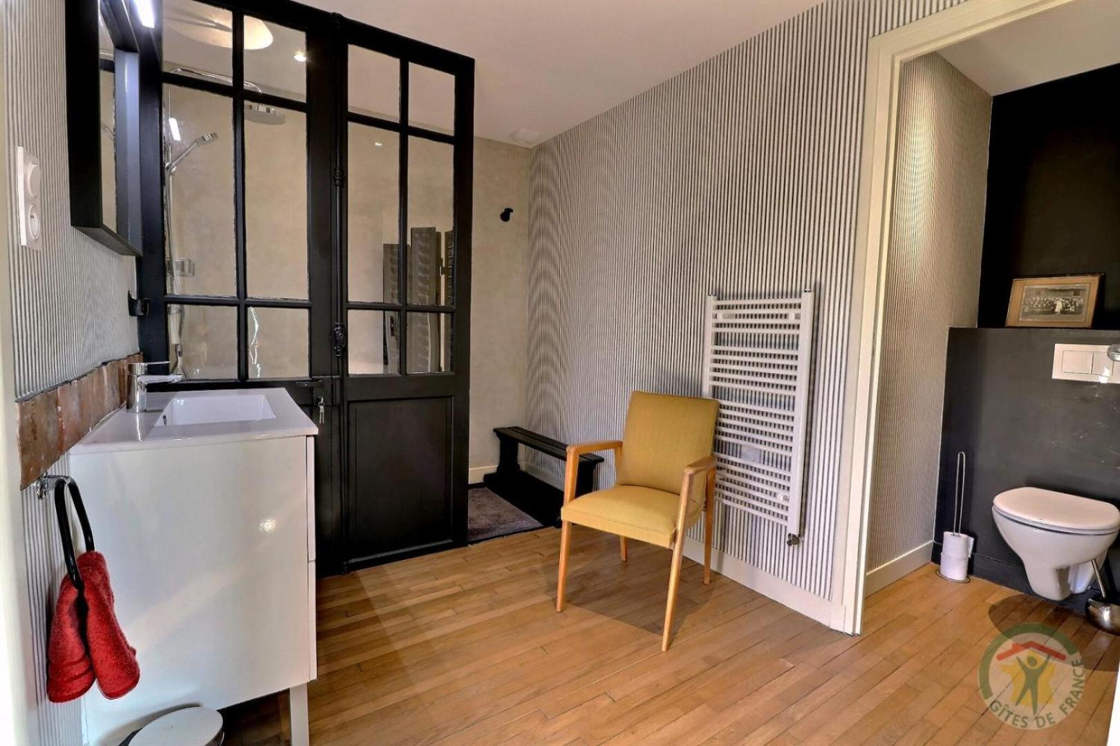 Bed and Breakfast La Goutte D'Or Комбур Экстерьер фото