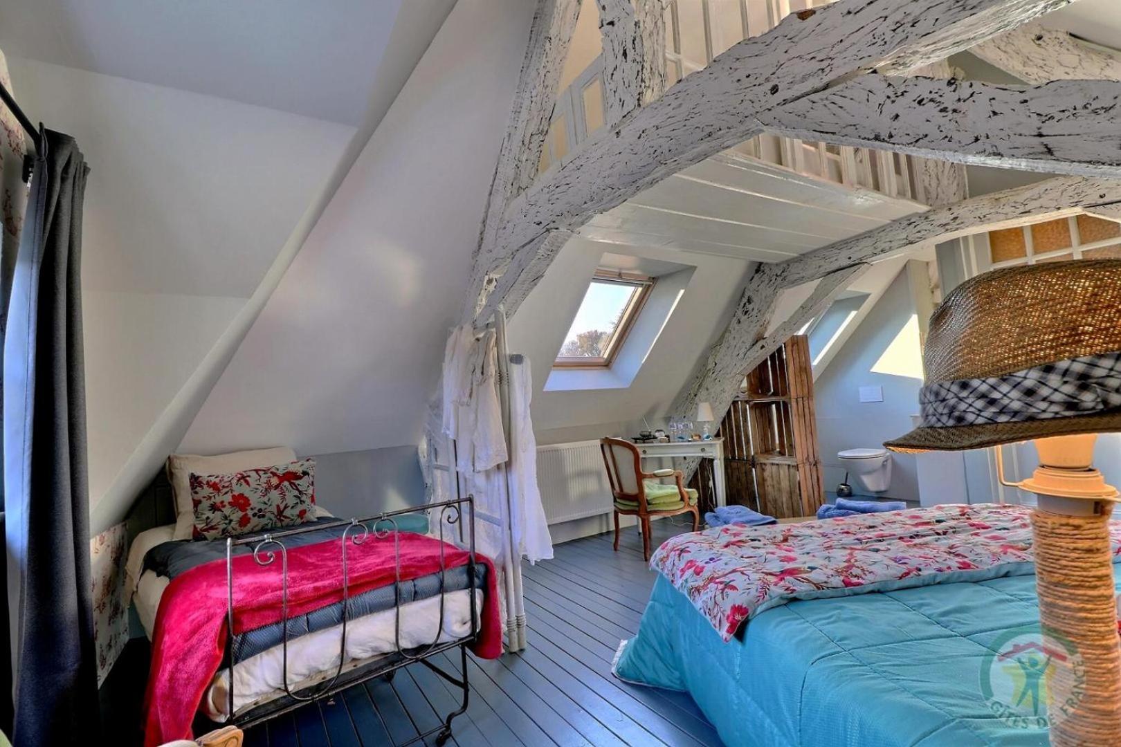 Bed and Breakfast La Goutte D'Or Комбур Экстерьер фото