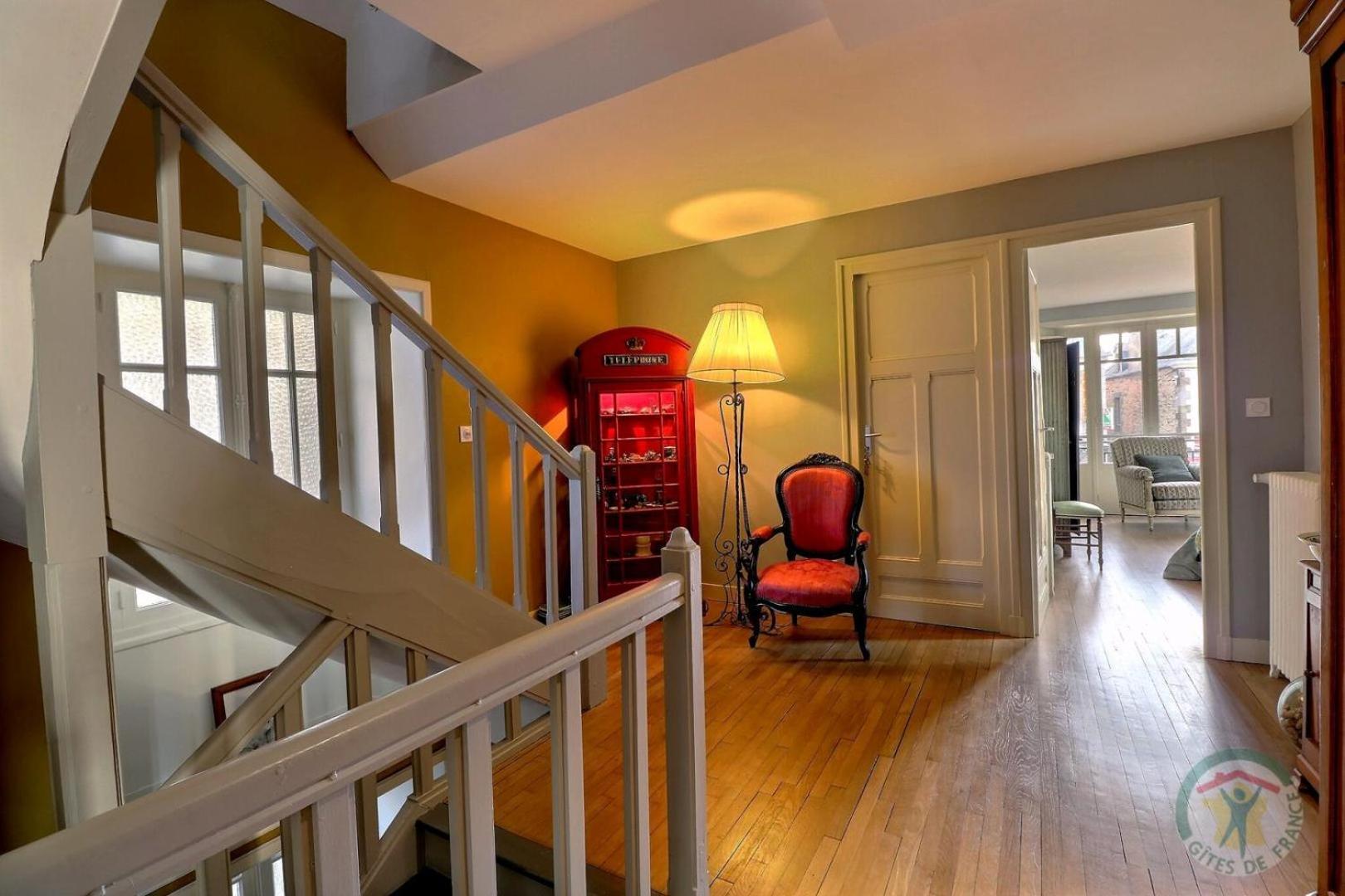 Bed and Breakfast La Goutte D'Or Комбур Экстерьер фото