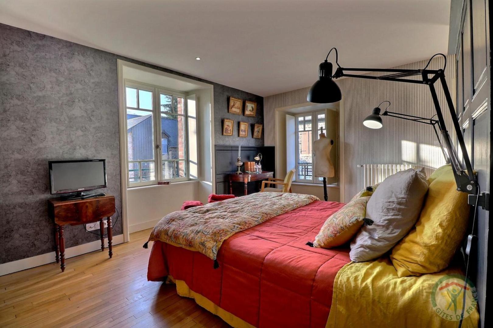 Bed and Breakfast La Goutte D'Or Комбур Экстерьер фото