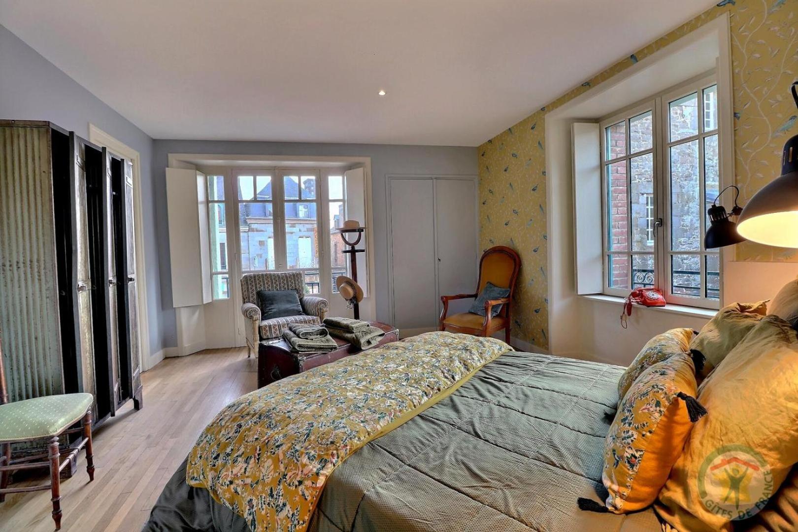 Bed and Breakfast La Goutte D'Or Комбур Экстерьер фото
